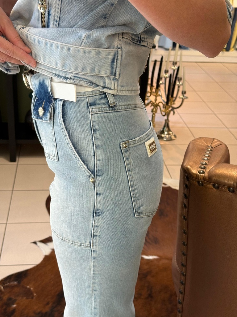 Nova Jeans
