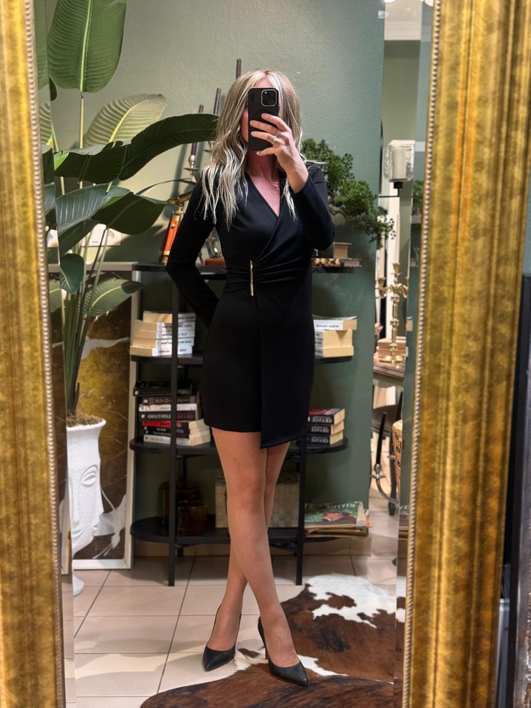 Siyah Toka Detaylı Elbise