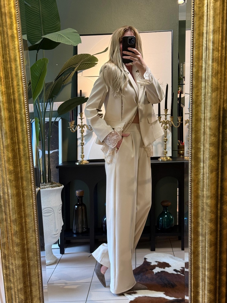 Louvre Set