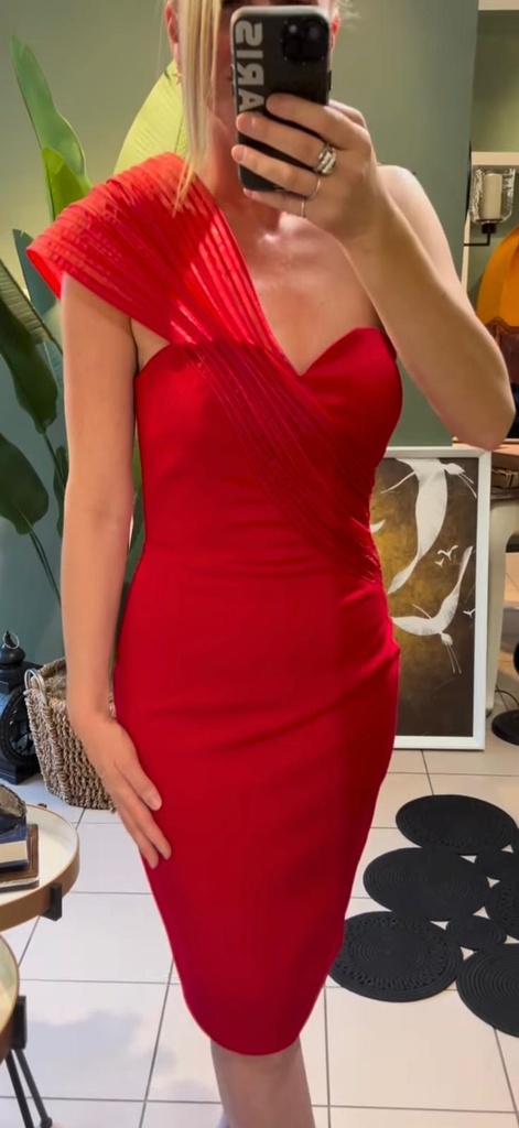 Kırmızı Omuz Detay Elbise