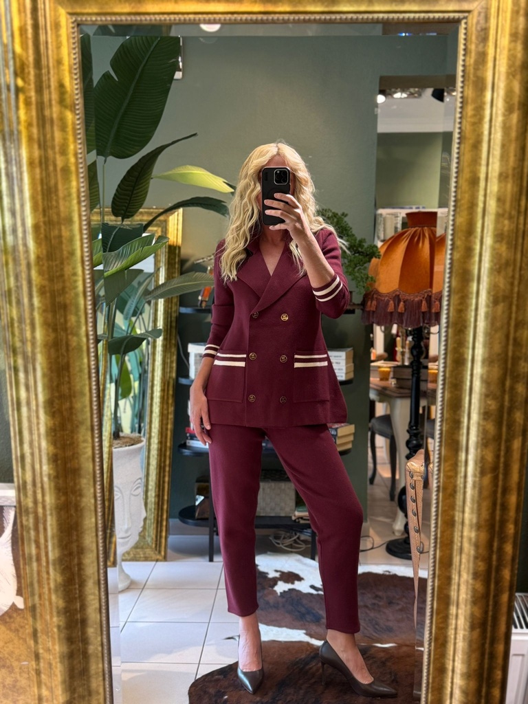 Bordo renk triko takım.