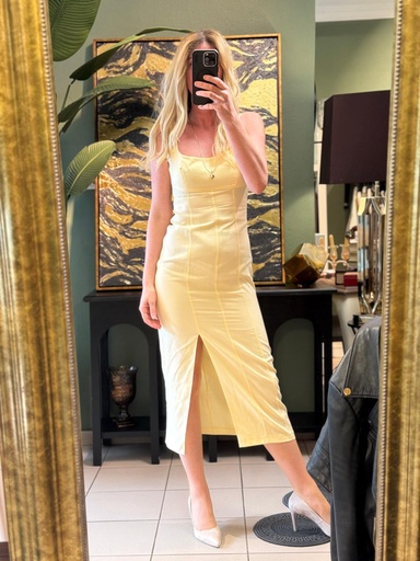 Sarı Kolye Detaylı Elbise