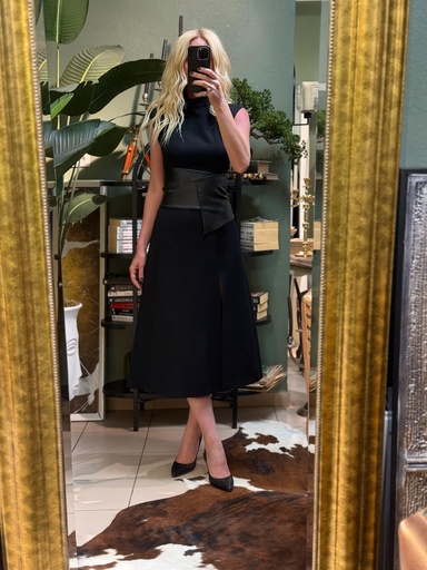 Deri Kemer Detaylı Elbise